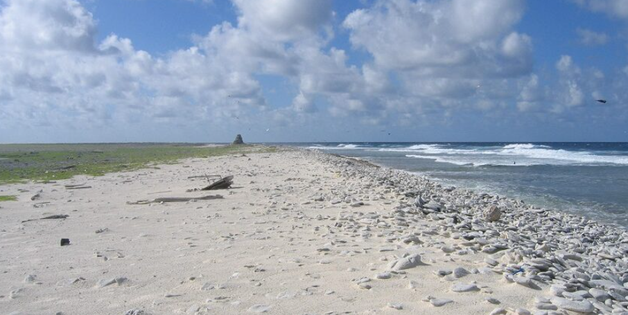 Nakaa Beach , Kiribati